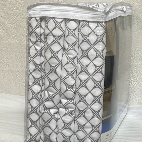 Soft Flannel from Portugal - Luxury Queen Sheet Set - Picture 3 of 4